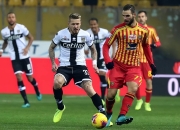 米兰体育官网-卡利亚里客场战胜斯佩齐亚，逼近前四