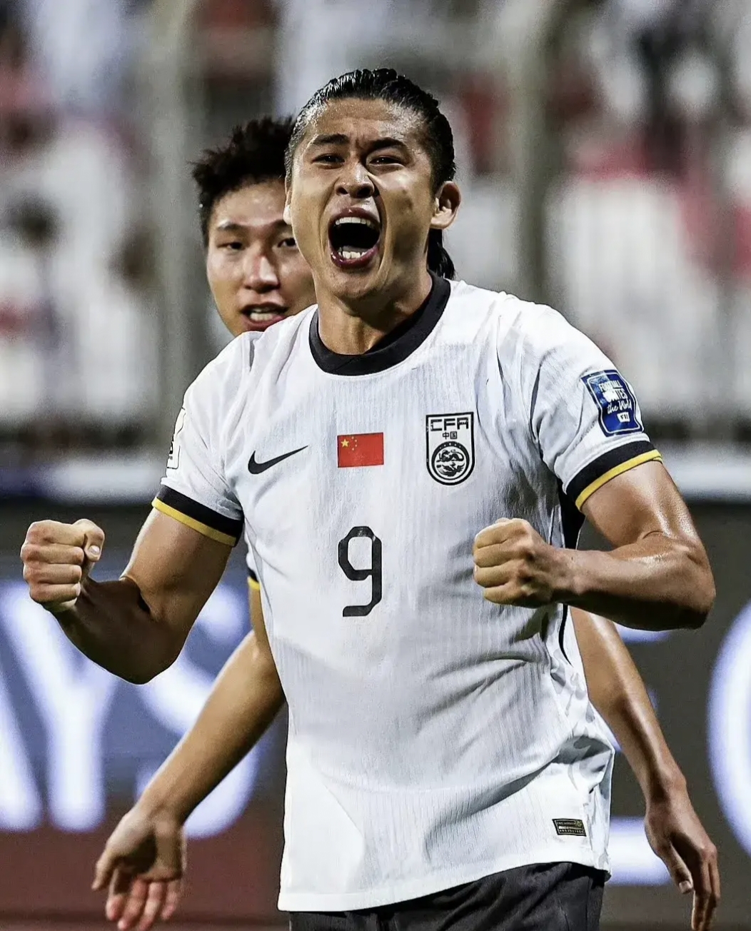 包含里昂客场胜利，士气高昂迎接下一场比赛的词条