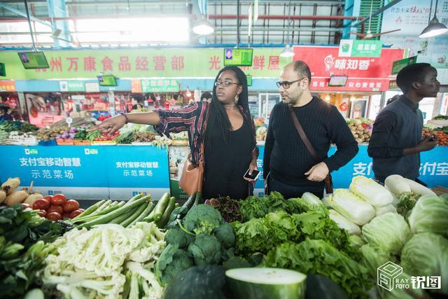 纳米比亚代表团女子拳击再立新功，晋级四强的简单介绍