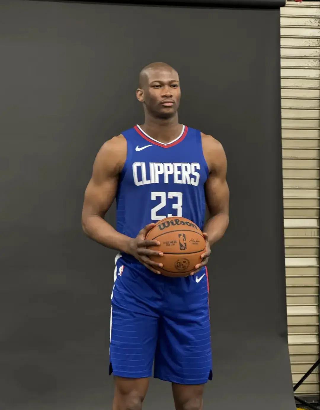 快船大胜国王，稳居西部前列