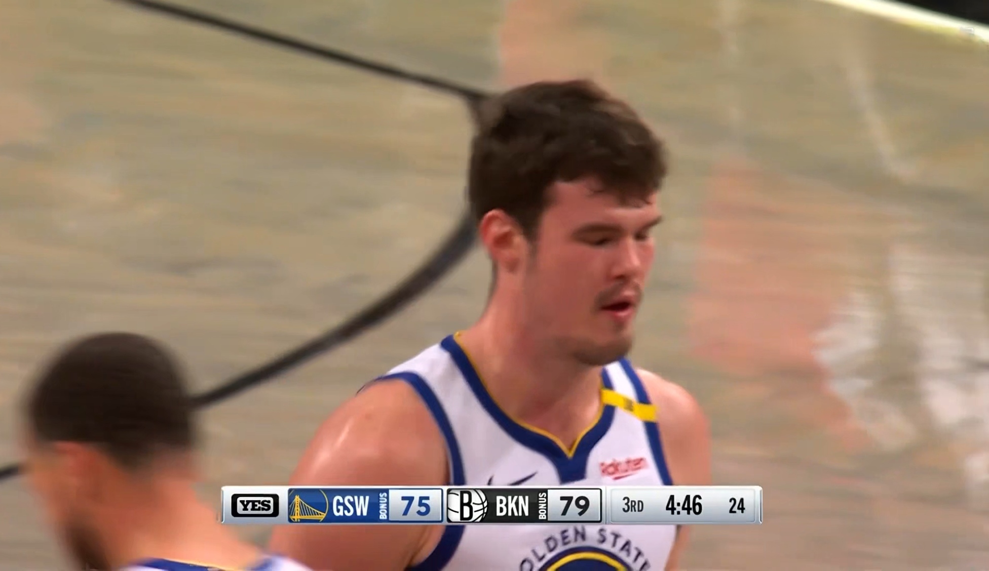 篮网客场负于勇士，势头受挫的简单介绍